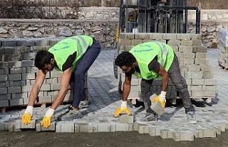 Soğucak’ta yollar kilit parke ile kaplanıyor