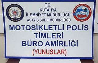 Sokağa çıkma yasağını ihlal eden şüphelinin...