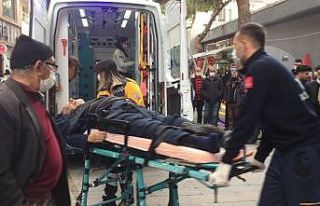 Sokakta bayılan yaşlı adam hastanede hayatını...