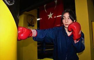 Sokakta bu kızlara bulaşan sert kayaya çarpacak