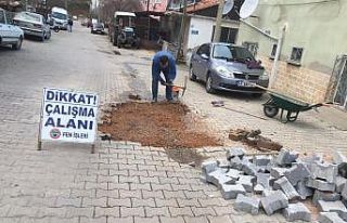 Soma’da yol onarım çalışmaları devam ediyor