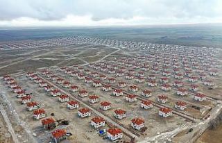 Su altında kalacak mahallenin yeni konutları tamamlanıyor