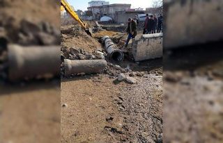 Su taşkınlarından etkilenen kırsal mahalleye beton...