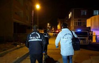 Sultanbeyli’de bir kişi eşini öldürdükten sonra...