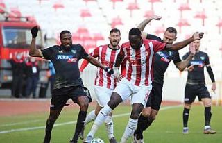 Süper Lig: DG Sivasspor: 2 - Y. Denizlispor: 1 (İlk...