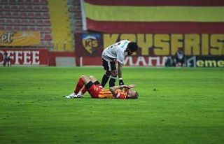 Süper Lig: Kayserispor: 0 - Beşiktaş: 0 (İlk Yarı)