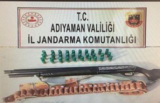 Şüpheli şahıslarda silahlar ele geçirildi