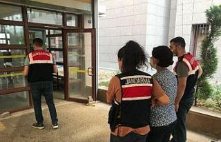 Suriye uyruklu 2 terörist İzmir’de yakalandı