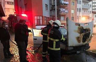 Sürücü kontağı çevirdiği an araç alev alev...