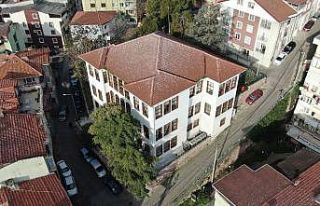 Tarihi konak alev alev yanmıştı, bakın şimdi...