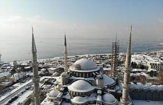 Tarihi Yarımada’da hayran bırakan kar manzarası