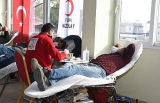 Tarsus Belediyesi çalışanları ve vatandaşlardan...