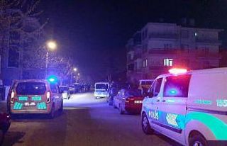 Tartıştığı eşini boğarak öldürdü