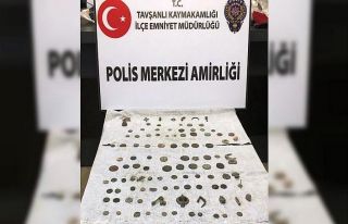 Tavşanlı’da 153 parça tarihi obje ve sikke ele...