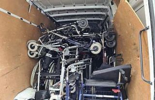 Tekerlekli sandalye ve yürüteç bağışı