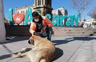 Temizlik görevlisinden yürekleri ısıtan davranış