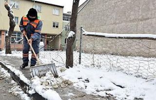 Tepebaşı’nda karla mücadele çalışmaları başladı