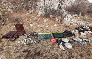 Terör örgütünün yaşam malzemeleri ele geçirildi