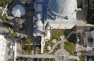 Tokat’ta yılın ilk Cuma namazı tarihi cami bahçesinde...