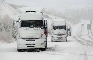Tokat’ta yoğun kar yağışı ulaşımda aksamalara...
