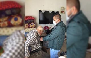 Tomarza da 65 yaş üstü vatandaşların evde aşılaması...