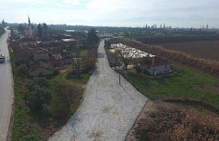 Toprak yollar kilit parke taşıyla kaplandı