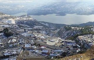 Toroslar gelinliğini giydi