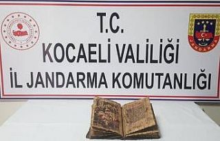 Torpidoya gizlenen tarihi İncil’i jandarma buldu