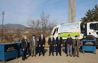 Tosya’nın köylerine çöp konteyneri dağıtımını...
