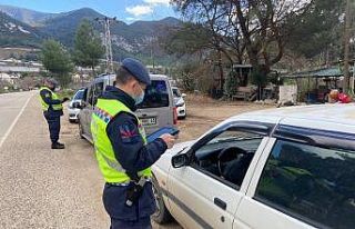 Trafik kazalarındaki en önemli sebep cep telefonu