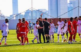 Ümraniyesporlu futbolculardan fair-play örneği