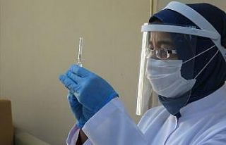 Uşak’ta ilk Covid-19 aşıları uygulandı