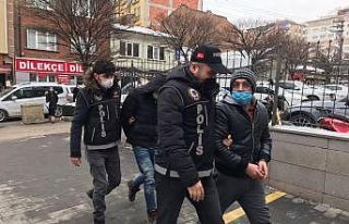 Uyuşturucu satıcıları gözaltında