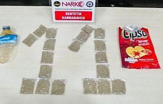 Uyuşturucuyu cips poşeti içerisine gizlemiş