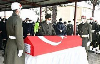 Uzman Çavuş Duman toprağa verildi