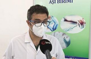 Uzman doktor eczacıların aşılanma sürecini anlattı
