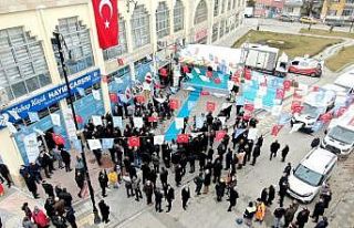 Vahap Küçük Hayır Çarşısı düzenlenen törenle...