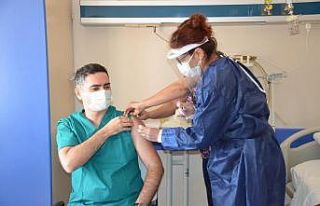 Vali Aksoy Aydın’daki son aşı rakamını açıkladı