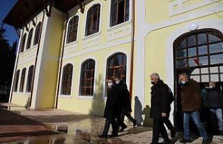 Vali Atay’dan tarihi Orhangazi İlkokulunda inceleme