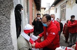 Vali Erkaya Yırık’tan mahalle ziyareti