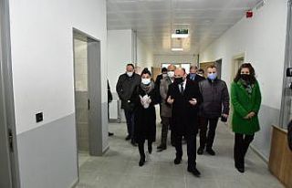 Vali Karadeniz’den inşaatı biten okullarda inceleme