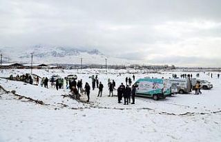 Van Büyükşehir Belediyesi kısıtlamalarda sokak...
