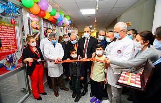 Van YYÜ’de “Minik Hayaller Çocuk Mağazası”...