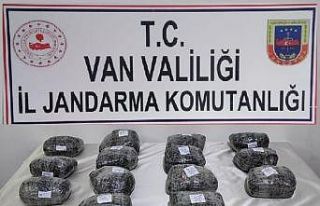 Van’da 15 kilogram uyuşturucu ele geçirildi