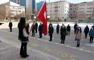Van’da bayrak töreni