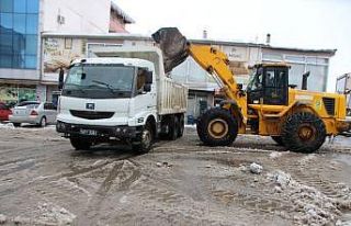 Varto’da kar temizleme çalışması