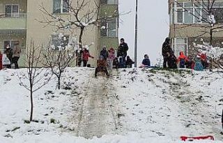 Yağan kar kısıtlamayı unutturdu