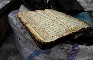 Yangında cami kullanılamaz hale geldi, Kur’an-ı...