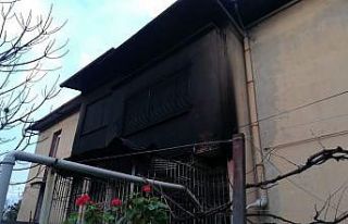 Yangında ev küle döndü, bir kişi yaralandı
