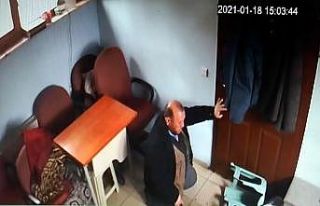 Yardım başvurusuna geldiği muhtarlıkta kalp krizinden...